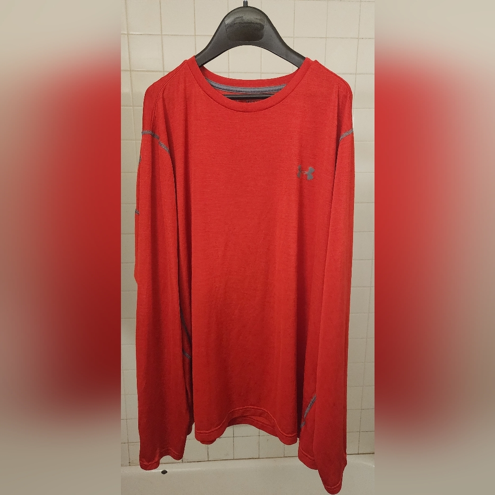 Men's Heat Gear Under Amour Long Sleeved Shirt Red color, Size XL